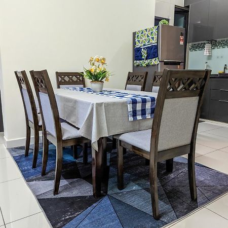 Az Homestay Putrajaya Ngoại thất bức ảnh