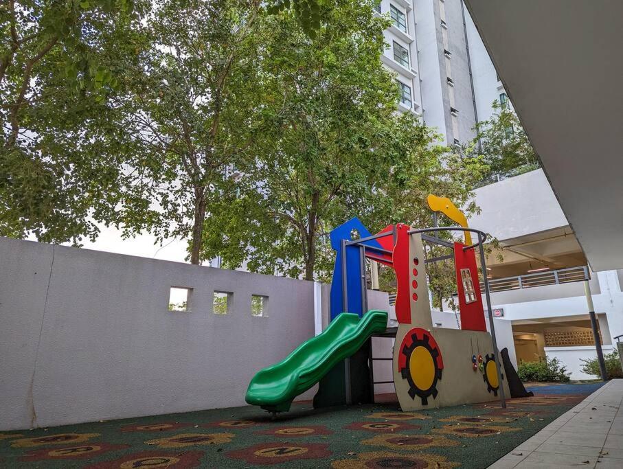 Az Homestay Putrajaya Ngoại thất bức ảnh