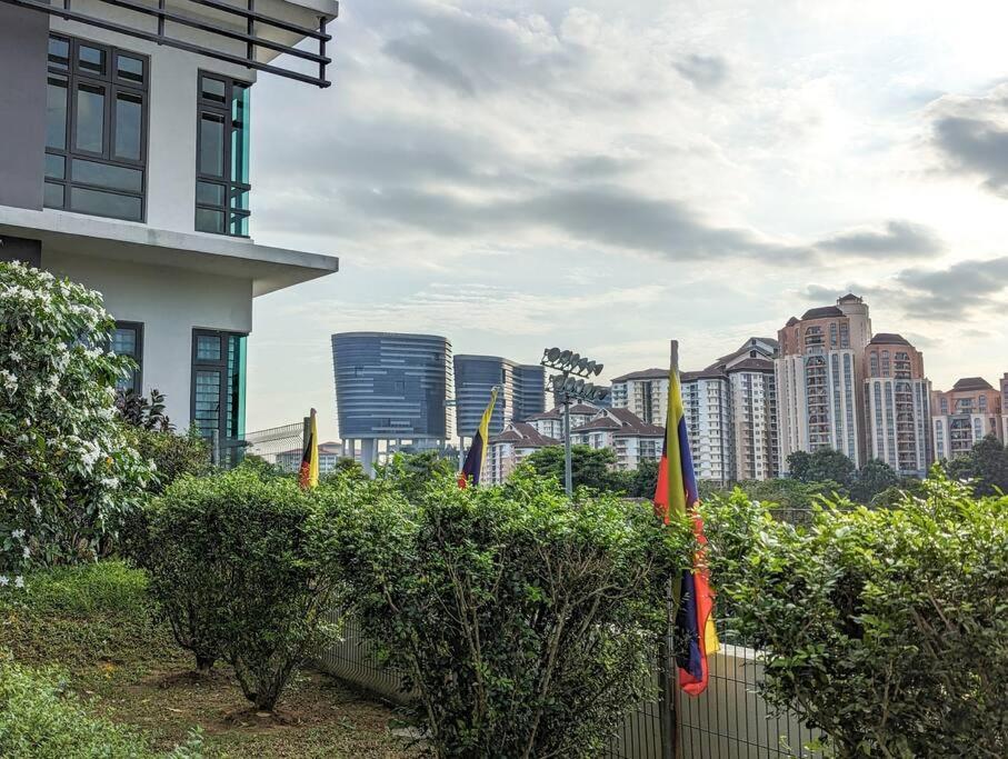 Az Homestay Putrajaya Ngoại thất bức ảnh